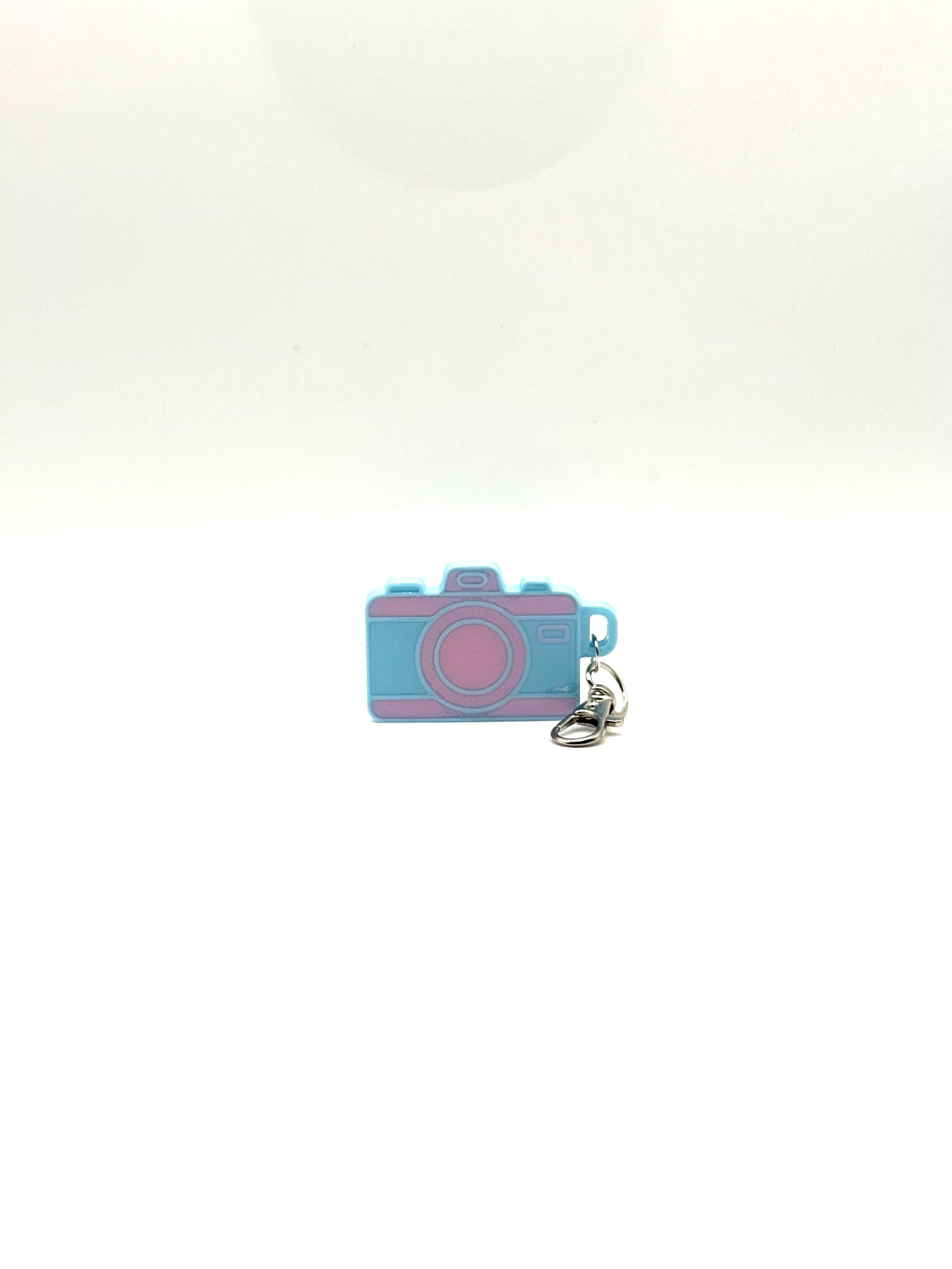 Camera NFC Keychain – Tap. Connect. Share. 🎥